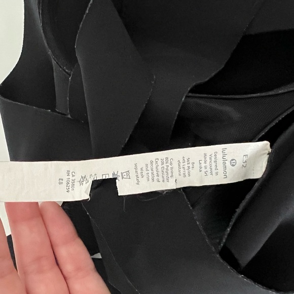 Lululemon Black Bra Size E32 - Picture 3 of 3